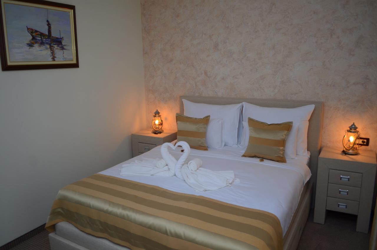 Hotel Helada Tivat Luaran gambar