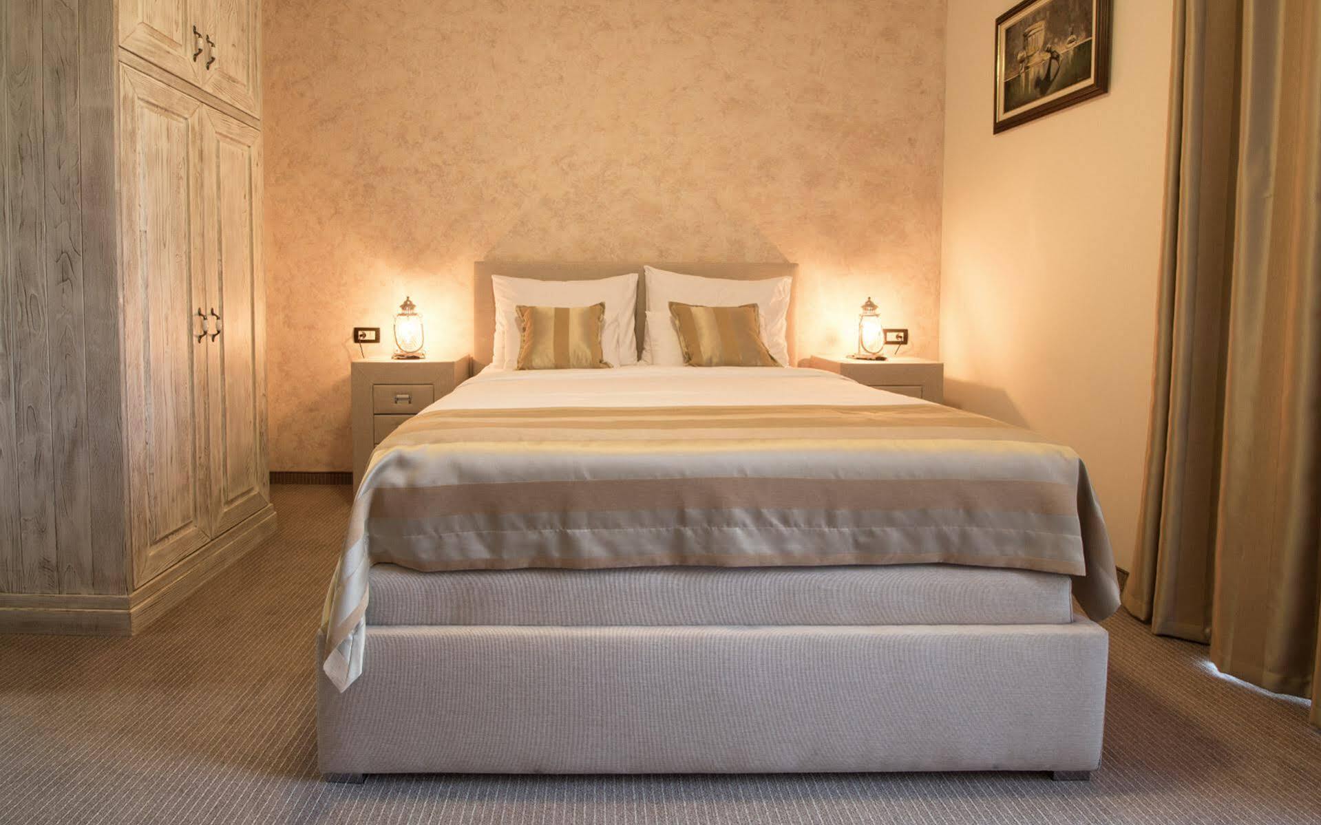 Hotel Helada Tivat Luaran gambar