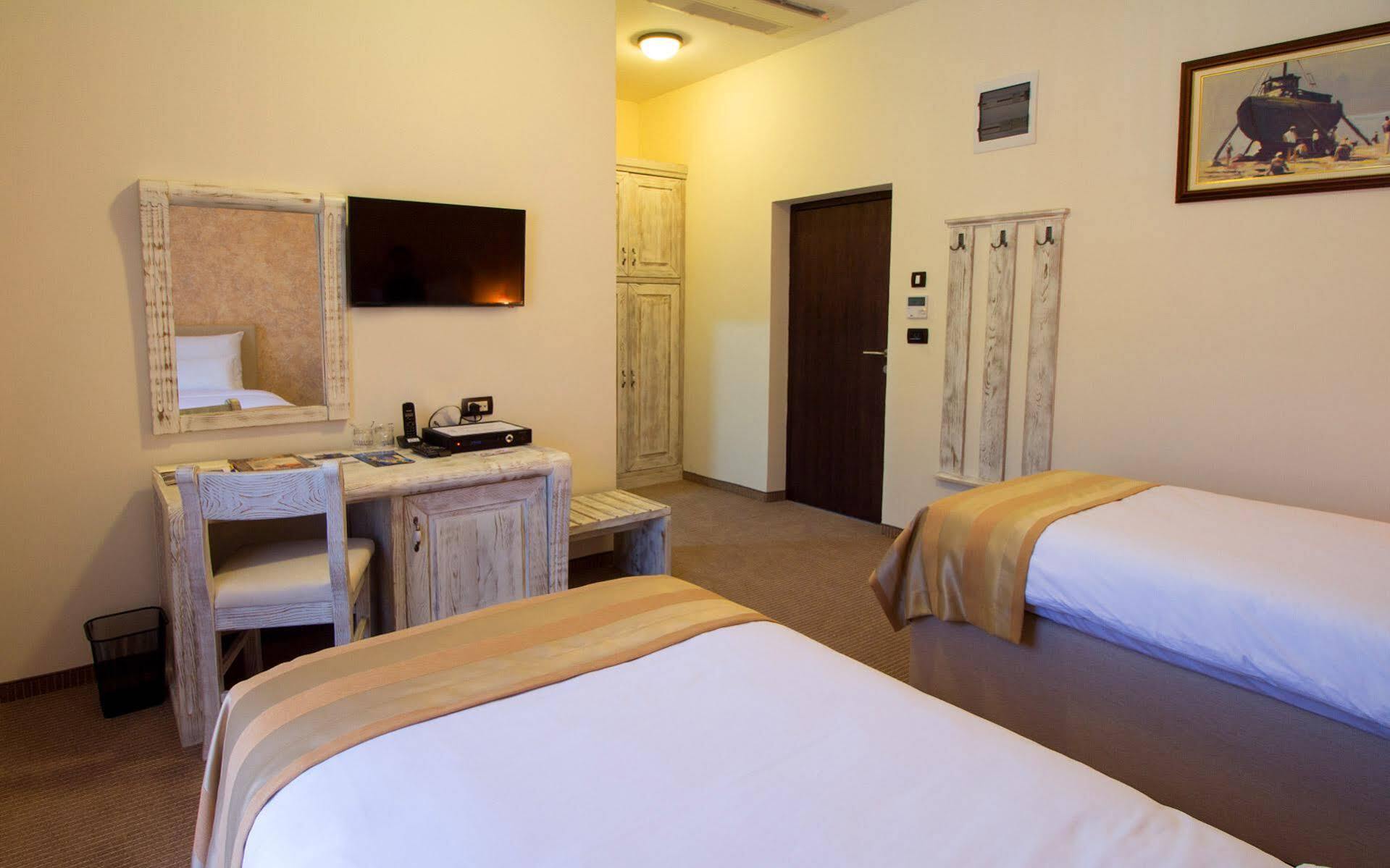 Hotel Helada Tivat Luaran gambar
