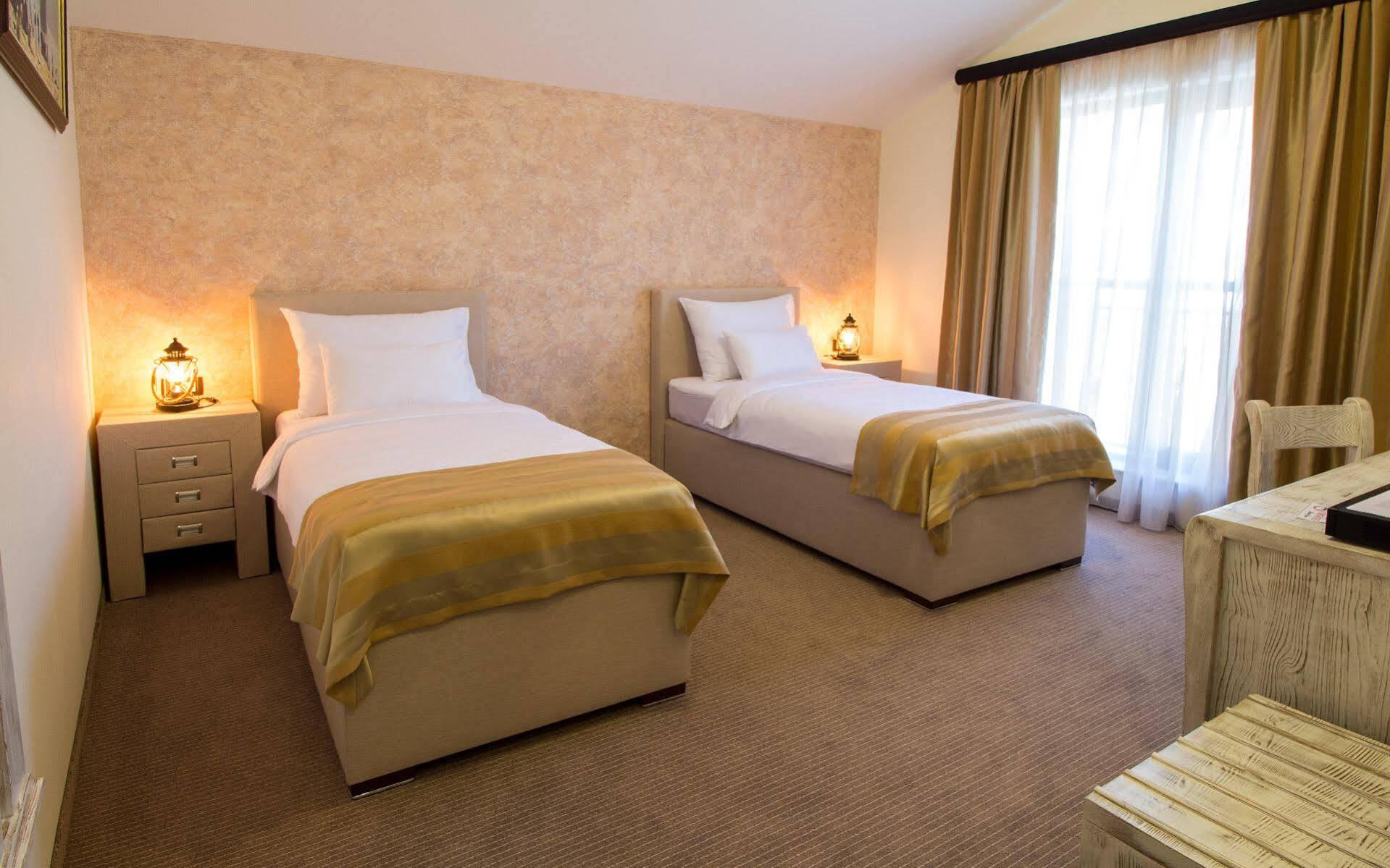 Hotel Helada Tivat Luaran gambar