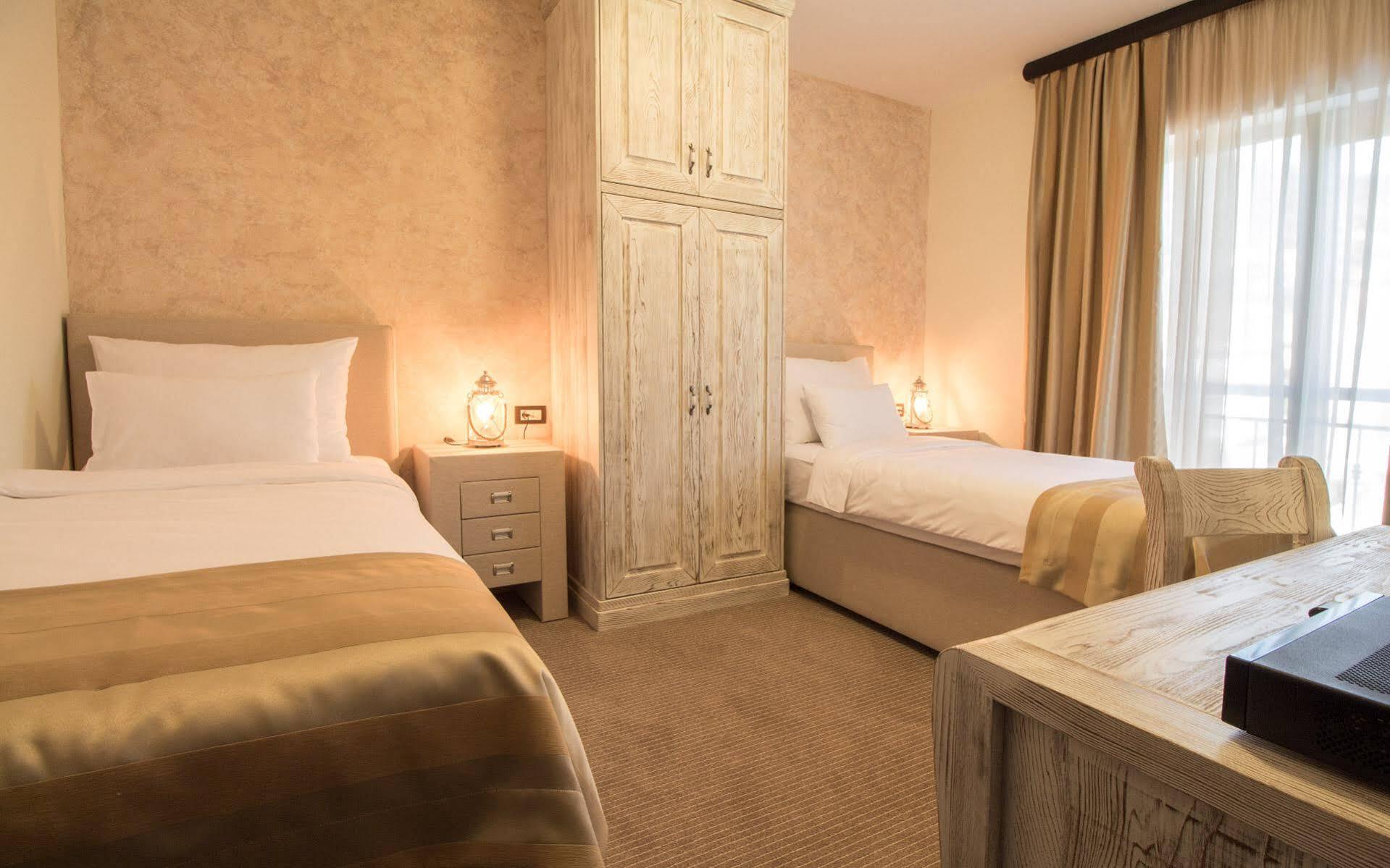Hotel Helada Tivat Luaran gambar